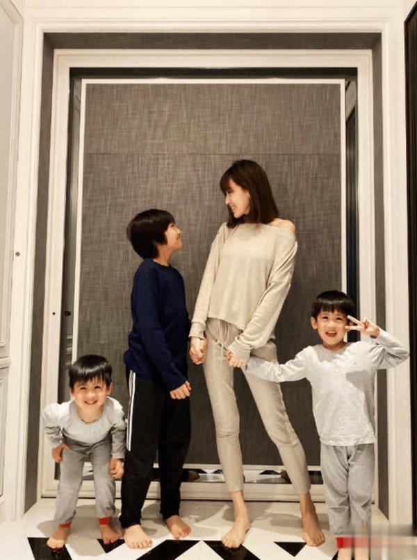 海纳策略 林志颖妻子晒180大儿子，首回应10年不让Kimi露脸：非长得丑